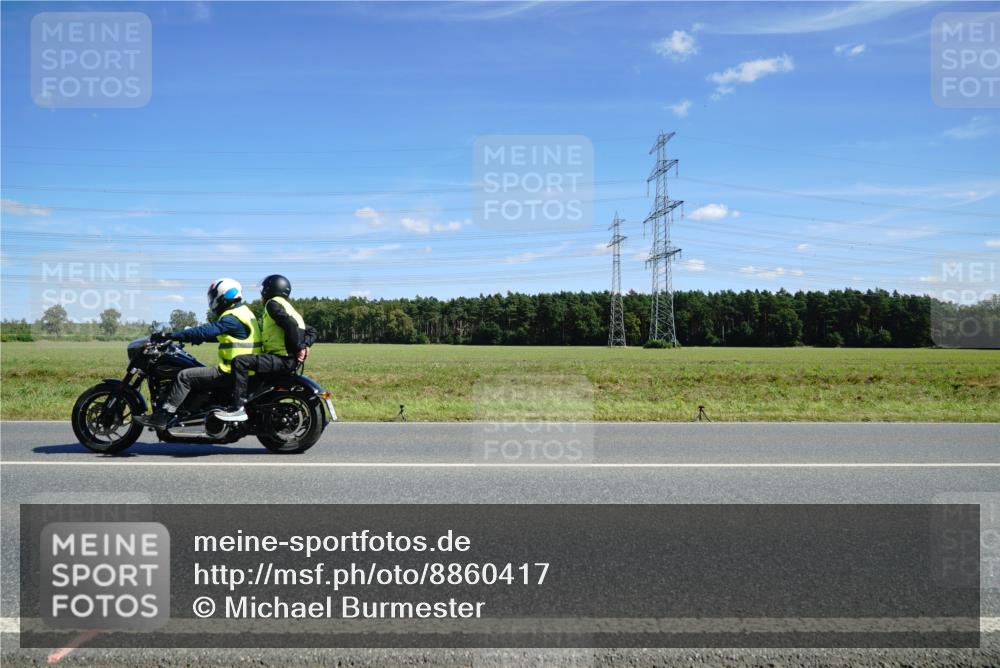 07.09.2025 - 19. Norderstedt Triathlon Michael Burmester http://msf.ph/oto/8860417 07.09.2025 13:50:41 Radfahren 1032, 1471 meine-sportfotos.de
