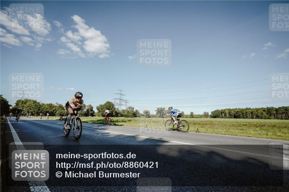 07.09.2025 - 19. Norderstedt Triathlon Michael Burmester http://msf.ph/oto/8860421 07.09.2025 15:52:47 Radfahren 376, 515, 520, 535, 956, 1056, 1096 meine-sportfotos.de