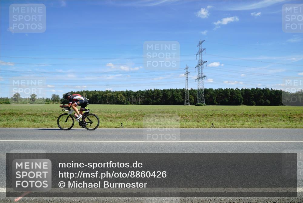 07.09.2025 - 19. Norderstedt Triathlon Michael Burmester http://msf.ph/oto/8860426 07.09.2025 13:50:50 Radfahren  meine-sportfotos.de
