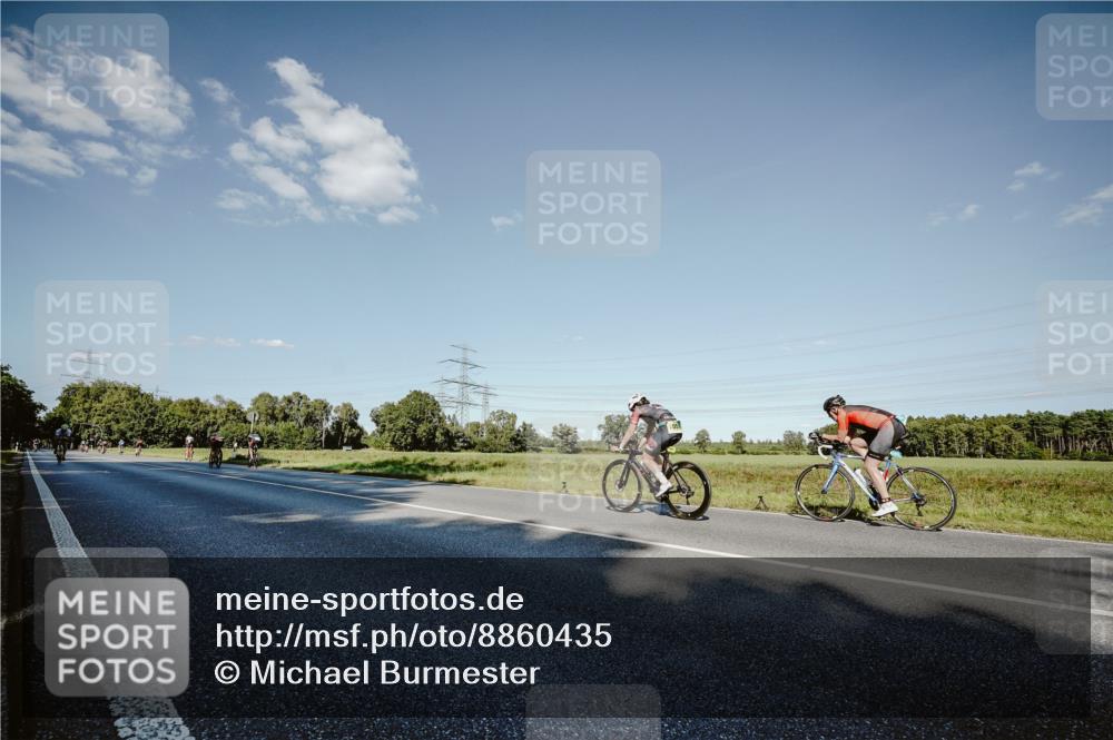 07.09.2025 - 19. Norderstedt Triathlon Michael Burmester http://msf.ph/oto/8860435 07.09.2025 15:52:50 Radfahren 515, 535, 956, 1586 meine-sportfotos.de