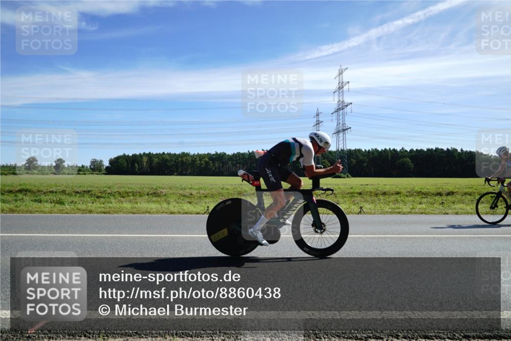 07.09.2025 - 19. Norderstedt Triathlon Michael Burmester http://msf.ph/oto/8860438 07.09.2025 11:50:16 Radfahren 228, 819 meine-sportfotos.de