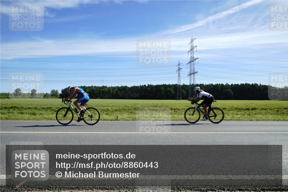 07.09.2025 - 19. Norderstedt Triathlon Michael Burmester http://msf.ph/oto/8860443 07.09.2025 11:50:17 Radfahren 228, 819 meine-sportfotos.de