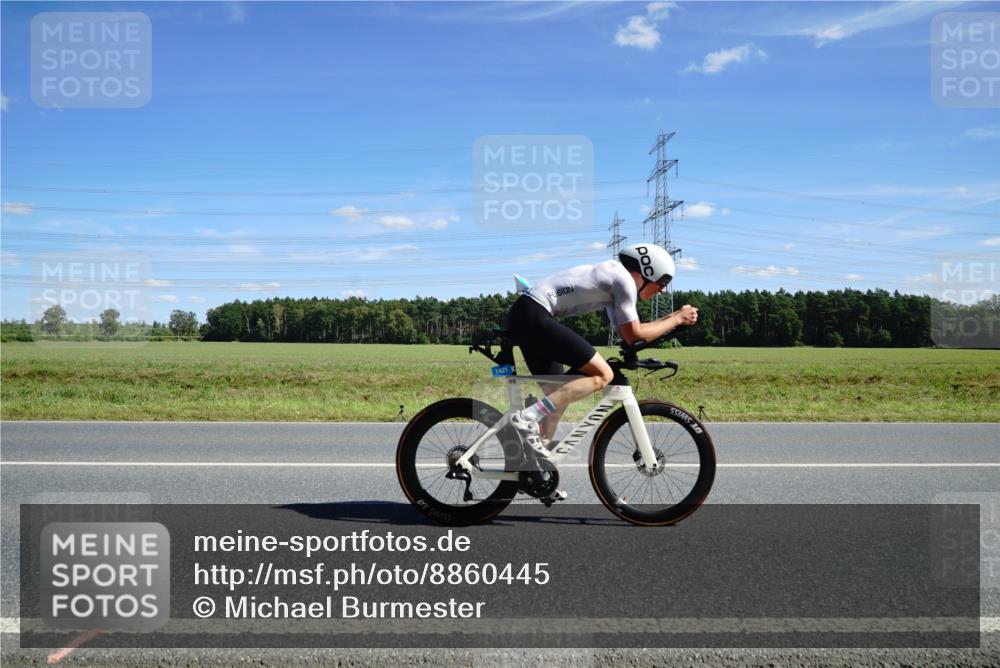 07.09.2025 - 19. Norderstedt Triathlon Michael Burmester http://msf.ph/oto/8860445 07.09.2025 13:51:22 Radfahren 876, 963, 1421 meine-sportfotos.de