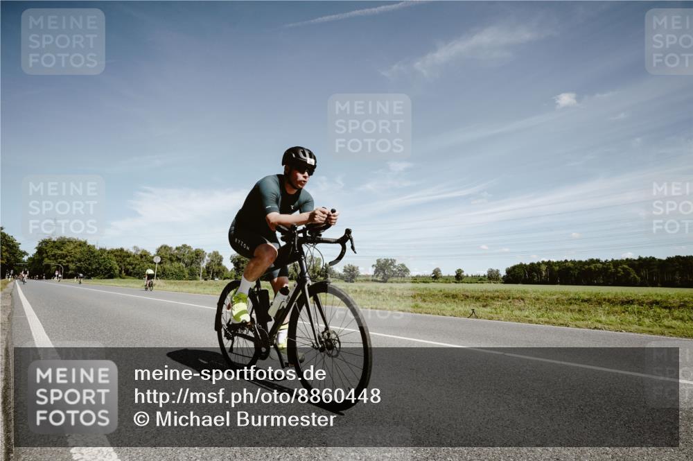 07.09.2025 - 19. Norderstedt Triathlon Michael Burmester http://msf.ph/oto/8860448 07.09.2025 12:55:52 Radfahren 193, 206 meine-sportfotos.de