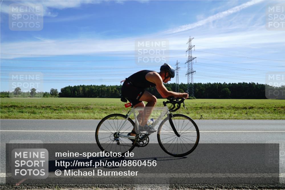 07.09.2025 - 19. Norderstedt Triathlon Michael Burmester http://msf.ph/oto/8860456 07.09.2025 11:50:28 Radfahren 746 meine-sportfotos.de