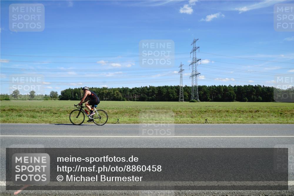 07.09.2025 - 19. Norderstedt Triathlon Michael Burmester http://msf.ph/oto/8860458 07.09.2025 13:51:26 Radfahren 876, 963, 975 meine-sportfotos.de