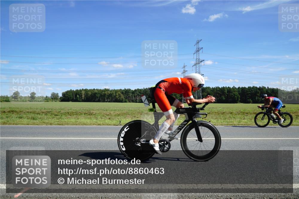 07.09.2025 - 19. Norderstedt Triathlon Michael Burmester http://msf.ph/oto/8860463 07.09.2025 13:51:28 Radfahren 975 meine-sportfotos.de
