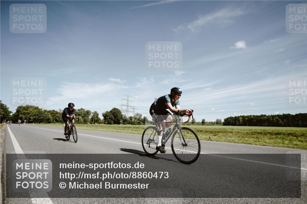 07.09.2025 - 19. Norderstedt Triathlon Michael Burmester http://msf.ph/oto/8860473 07.09.2025 12:56:15 Radfahren 171, 337 meine-sportfotos.de