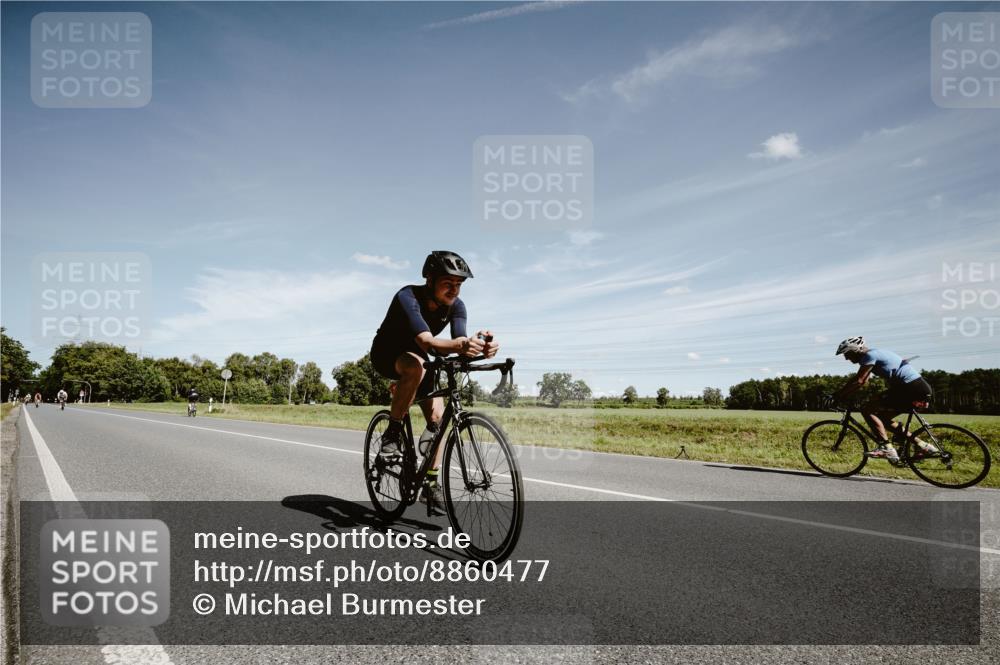 07.09.2025 - 19. Norderstedt Triathlon Michael Burmester http://msf.ph/oto/8860477 07.09.2025 12:56:15 Radfahren 171, 337 meine-sportfotos.de