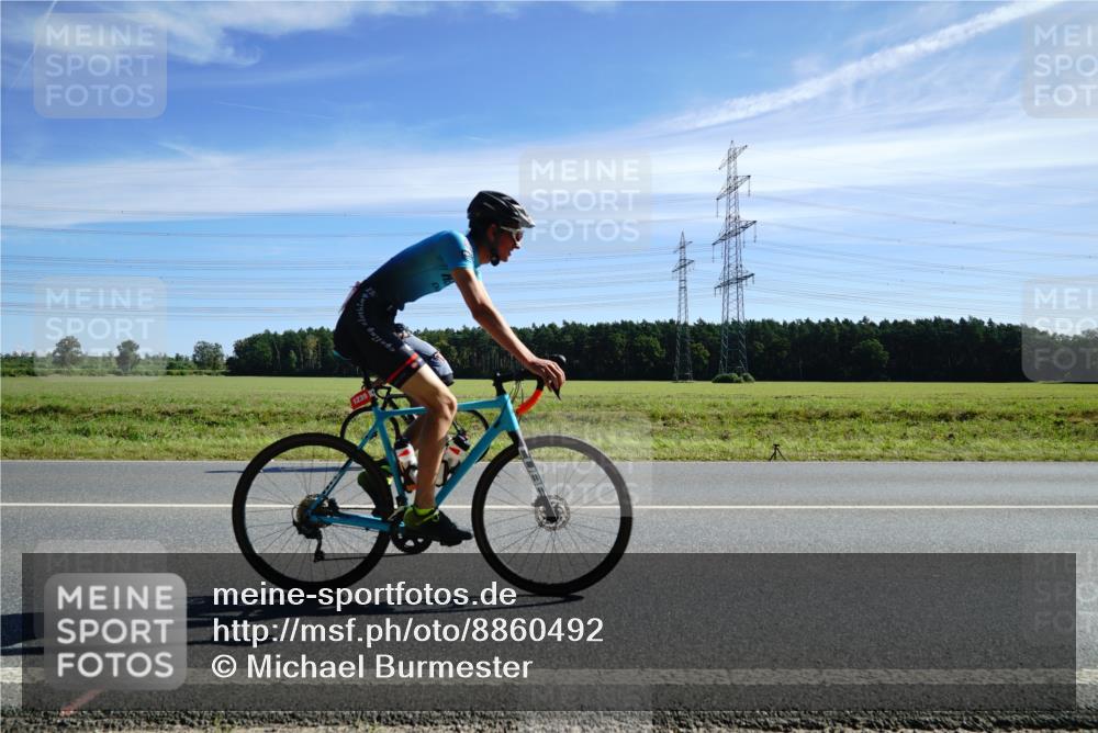 07.09.2025 - 19. Norderstedt Triathlon Michael Burmester http://msf.ph/oto/8860492 07.09.2025 11:51:10 Radfahren 1239 meine-sportfotos.de