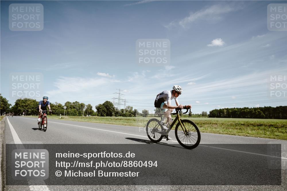 07.09.2025 - 19. Norderstedt Triathlon Michael Burmester http://msf.ph/oto/8860494 07.09.2025 12:56:33 Radfahren 342, 1345 meine-sportfotos.de