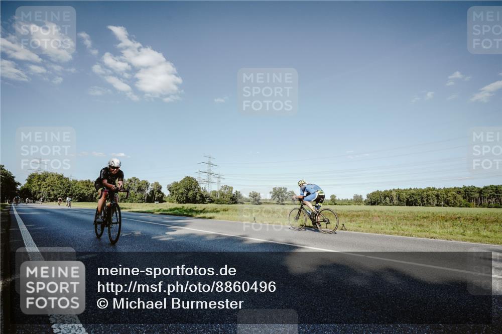 07.09.2025 - 19. Norderstedt Triathlon Michael Burmester http://msf.ph/oto/8860496 07.09.2025 15:53:07 Radfahren 870, 929, 1063, 1095, 1435, 1452 meine-sportfotos.de