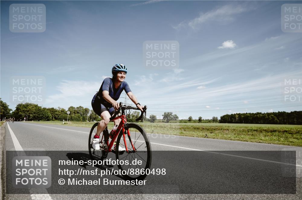 07.09.2025 - 19. Norderstedt Triathlon Michael Burmester http://msf.ph/oto/8860498 07.09.2025 12:56:33 Radfahren 342, 1345 meine-sportfotos.de