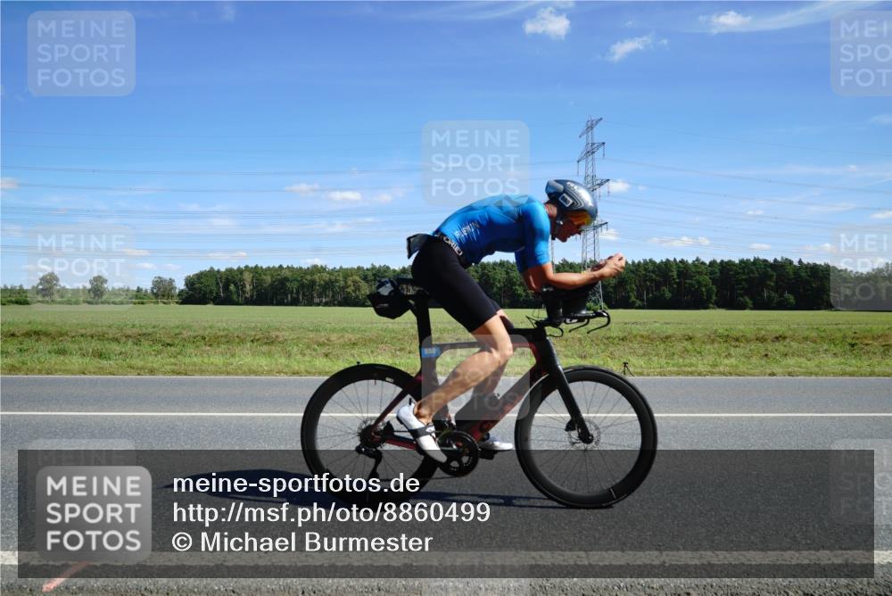 07.09.2025 - 19. Norderstedt Triathlon Michael Burmester http://msf.ph/oto/8860499 07.09.2025 13:51:45 Radfahren 394, 400, 880, 1028, 1041 meine-sportfotos.de