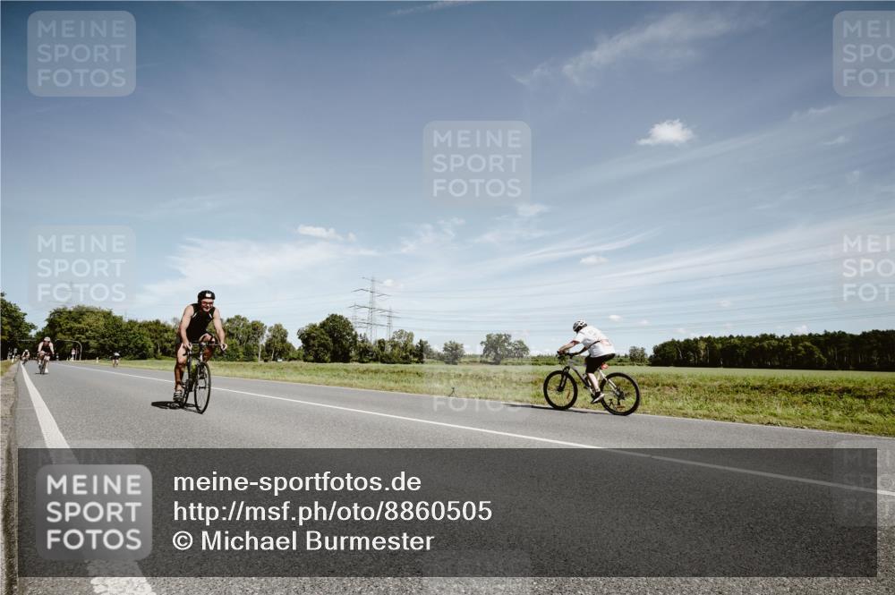 07.09.2025 - 19. Norderstedt Triathlon Michael Burmester http://msf.ph/oto/8860505 07.09.2025 12:56:40 Radfahren 159, 316 meine-sportfotos.de