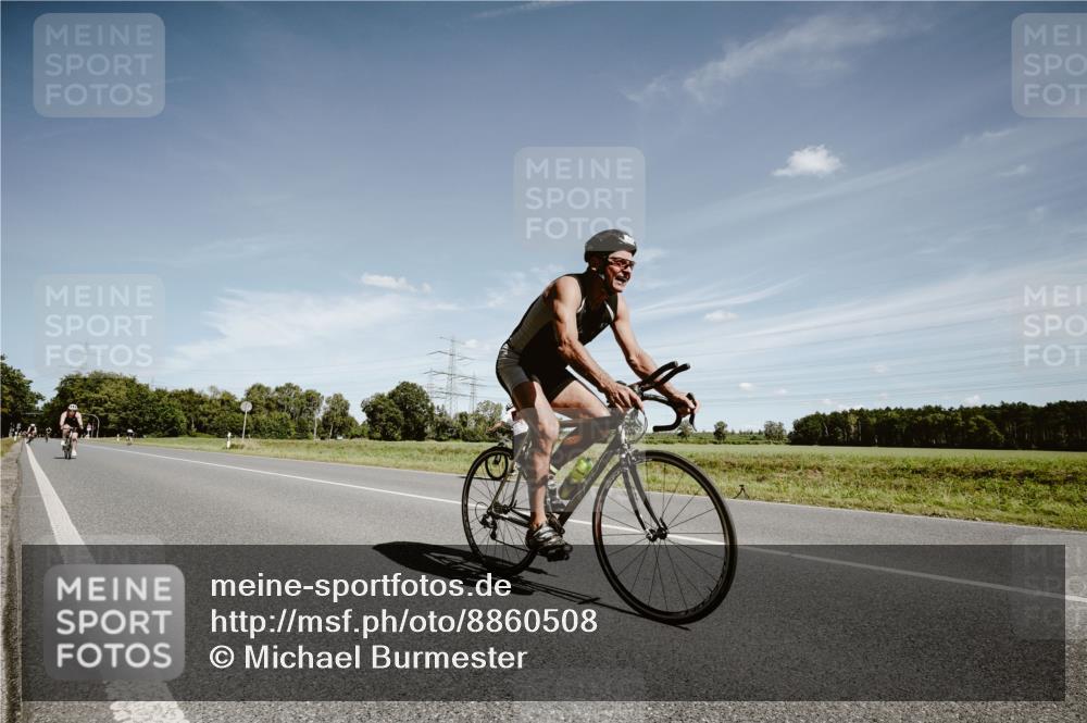 07.09.2025 - 19. Norderstedt Triathlon Michael Burmester http://msf.ph/oto/8860508 07.09.2025 12:56:40 Radfahren 159, 316 meine-sportfotos.de