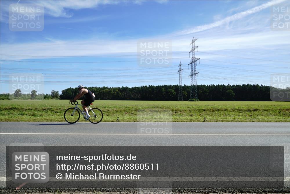 07.09.2025 - 19. Norderstedt Triathlon Michael Burmester http://msf.ph/oto/8860511 07.09.2025 11:51:27 Radfahren  meine-sportfotos.de