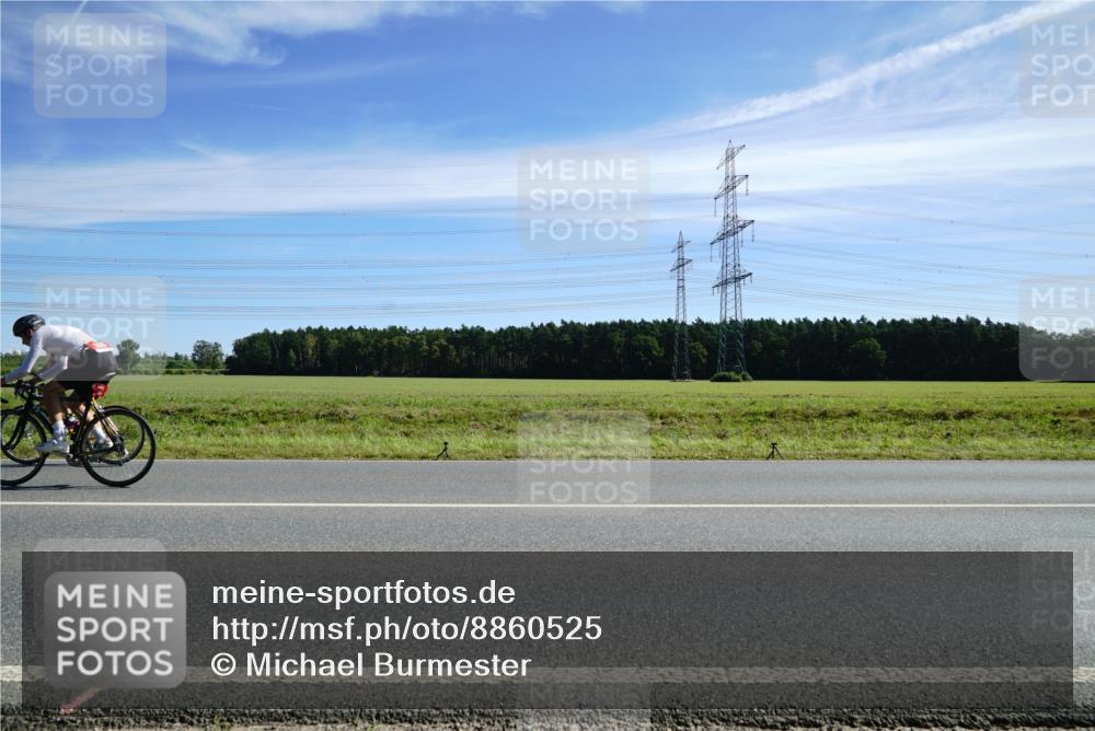 07.09.2025 - 19. Norderstedt Triathlon Michael Burmester http://msf.ph/oto/8860525 07.09.2025 11:51:38 Radfahren  meine-sportfotos.de