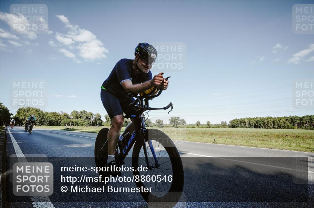 07.09.2025 - 19. Norderstedt Triathlon Michael Burmester http://msf.ph/oto/8860546 07.09.2025 15:53:28 Radfahren 362, 505, 864, 953 meine-sportfotos.de
