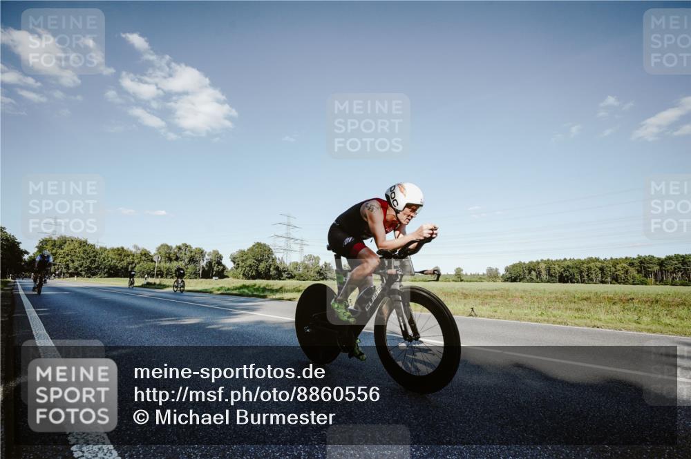 07.09.2025 - 19. Norderstedt Triathlon Michael Burmester http://msf.ph/oto/8860556 07.09.2025 15:53:30 Radfahren 362, 505, 864, 953, 1400 meine-sportfotos.de