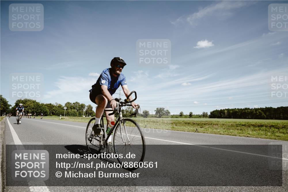 07.09.2025 - 19. Norderstedt Triathlon Michael Burmester http://msf.ph/oto/8860561 07.09.2025 12:57:09 Radfahren 197, 266, 315 meine-sportfotos.de