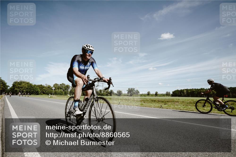 07.09.2025 - 19. Norderstedt Triathlon Michael Burmester http://msf.ph/oto/8860565 07.09.2025 12:57:10 Radfahren 197, 266, 315 meine-sportfotos.de