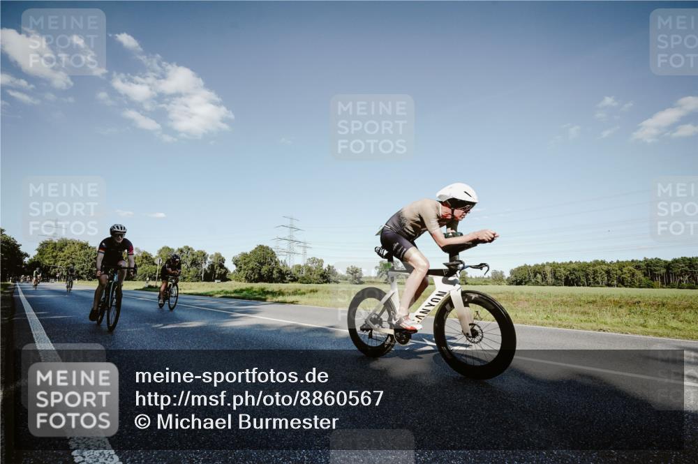 07.09.2025 - 19. Norderstedt Triathlon Michael Burmester http://msf.ph/oto/8860567 07.09.2025 15:53:41 Radfahren 519, 878, 1084, 1093, 1620 meine-sportfotos.de
