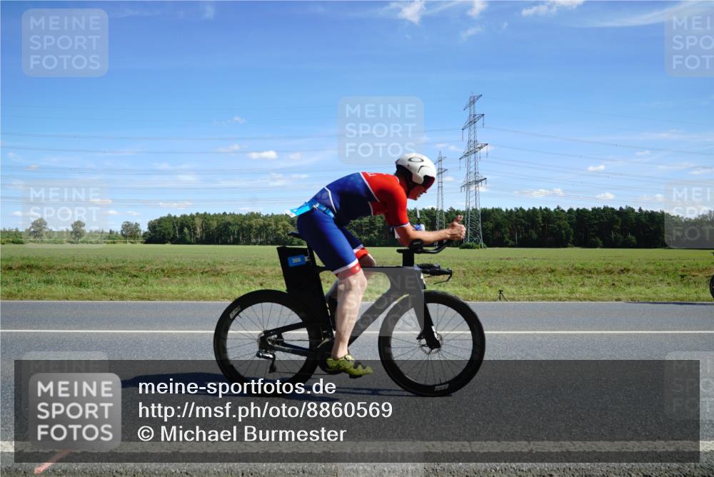 07.09.2025 - 19. Norderstedt Triathlon Michael Burmester http://msf.ph/oto/8860569 07.09.2025 13:52:28 Radfahren 361, 366, 962 meine-sportfotos.de