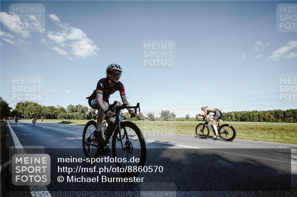 07.09.2025 - 19. Norderstedt Triathlon Michael Burmester http://msf.ph/oto/8860570 07.09.2025 15:53:41 Radfahren 519, 878, 1084, 1093, 1620 meine-sportfotos.de