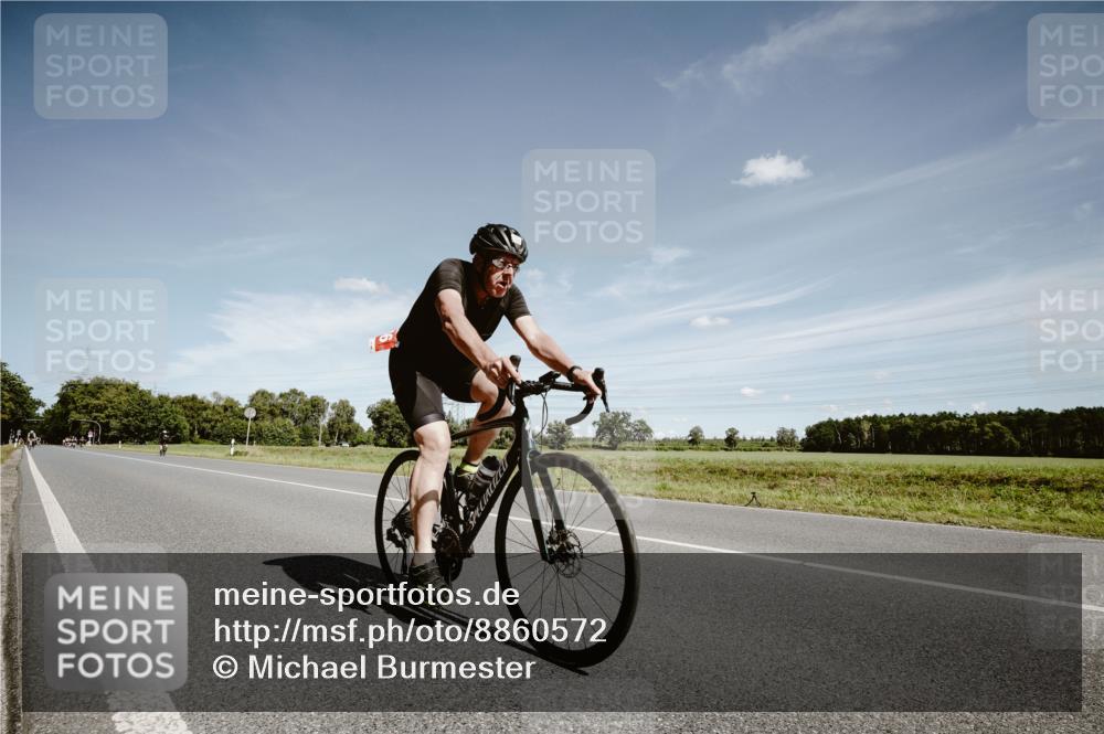07.09.2025 - 19. Norderstedt Triathlon Michael Burmester http://msf.ph/oto/8860572 07.09.2025 12:57:15 Radfahren 706 meine-sportfotos.de