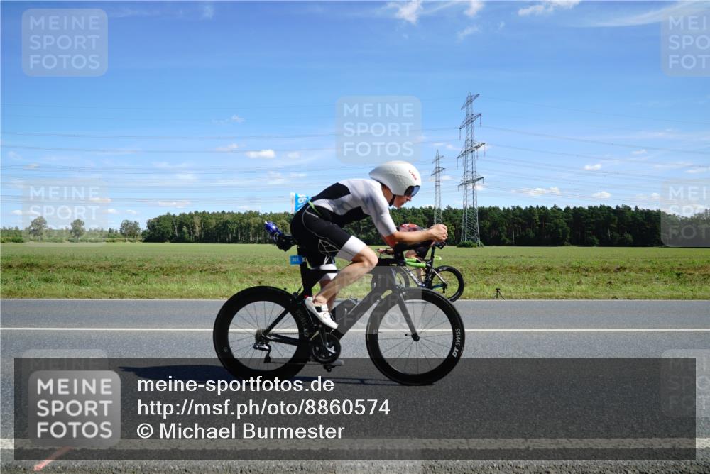 07.09.2025 - 19. Norderstedt Triathlon Michael Burmester http://msf.ph/oto/8860574 07.09.2025 13:52:29 Radfahren 361, 366, 962, 1462 meine-sportfotos.de