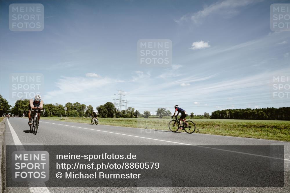 07.09.2025 - 19. Norderstedt Triathlon Michael Burmester http://msf.ph/oto/8860579 07.09.2025 12:57:23 Radfahren 161, 351 meine-sportfotos.de