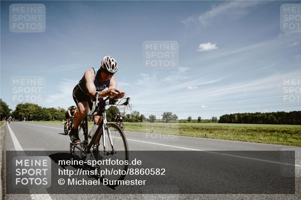 07.09.2025 - 19. Norderstedt Triathlon Michael Burmester http://msf.ph/oto/8860582 07.09.2025 12:57:24 Radfahren 161, 351 meine-sportfotos.de