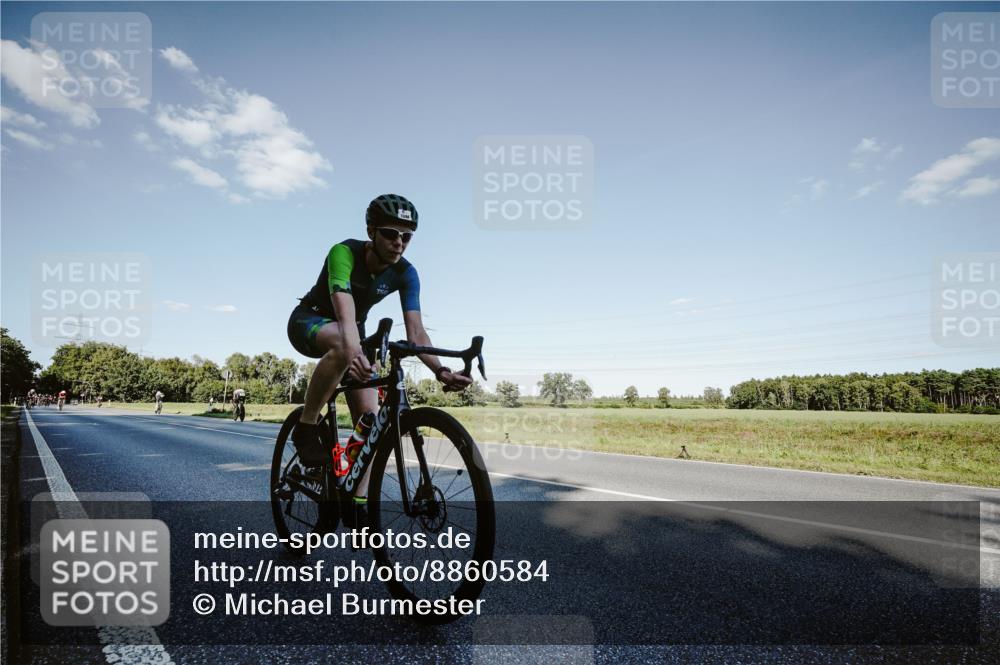 07.09.2025 - 19. Norderstedt Triathlon Michael Burmester http://msf.ph/oto/8860584 07.09.2025 15:53:44 Radfahren 878, 1084, 1093, 1620 meine-sportfotos.de