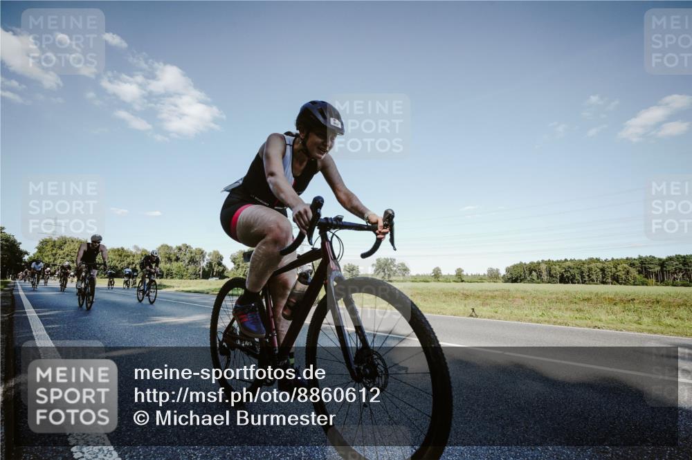 07.09.2025 - 19. Norderstedt Triathlon Michael Burmester http://msf.ph/oto/8860612 07.09.2025 15:53:52 Radfahren 493, 542, 889, 931, 952, 955, 1053, 1072, 1091, 1427, 1553, 1577 meine-sportfotos.de