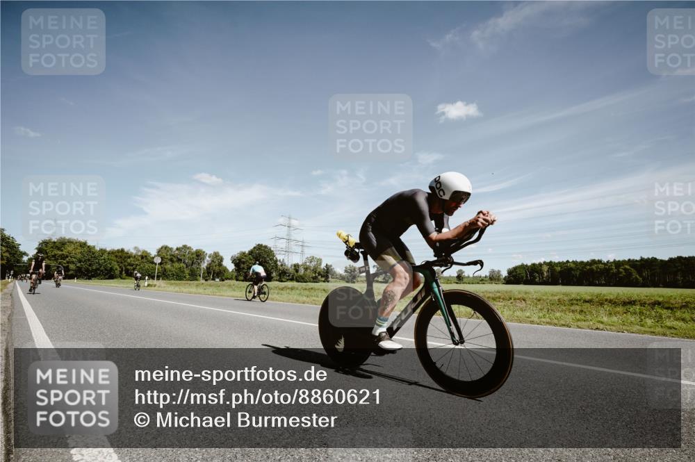 07.09.2025 - 19. Norderstedt Triathlon Michael Burmester http://msf.ph/oto/8860621 07.09.2025 12:57:47 Radfahren 242, 318, 841, 1238, 1326 meine-sportfotos.de