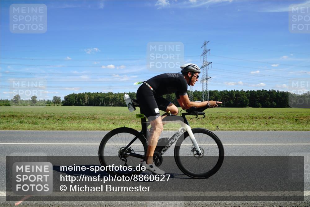 07.09.2025 - 19. Norderstedt Triathlon Michael Burmester http://msf.ph/oto/8860627 07.09.2025 13:53:10 Radfahren 382, 979, 1011, 1026 meine-sportfotos.de
