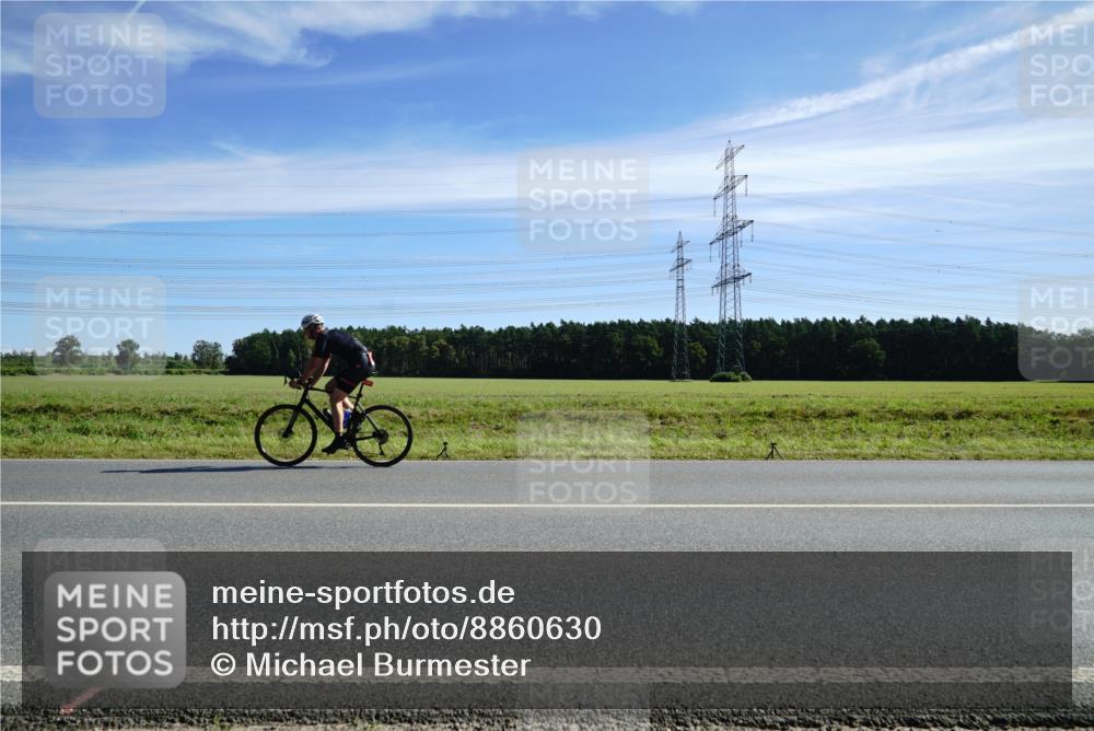 07.09.2025 - 19. Norderstedt Triathlon Michael Burmester http://msf.ph/oto/8860630 07.09.2025 11:52:32 Radfahren  meine-sportfotos.de