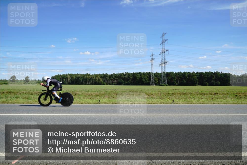 07.09.2025 - 19. Norderstedt Triathlon Michael Burmester http://msf.ph/oto/8860635 07.09.2025 13:53:18 Radfahren  meine-sportfotos.de