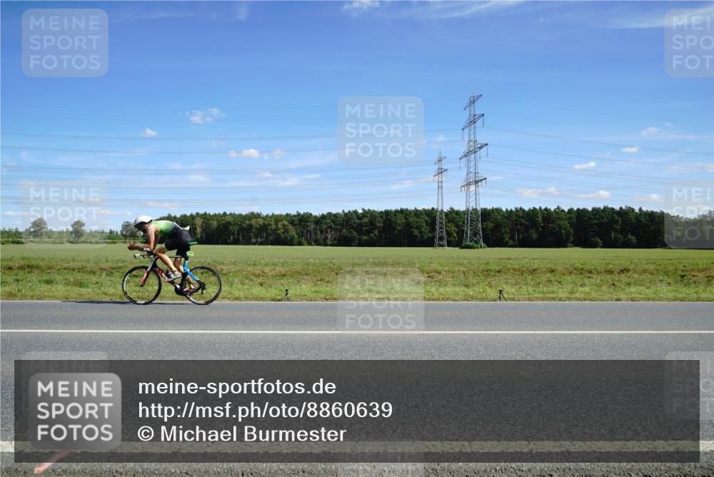 07.09.2025 - 19. Norderstedt Triathlon Michael Burmester http://msf.ph/oto/8860639 07.09.2025 13:53:23 Radfahren 980 meine-sportfotos.de