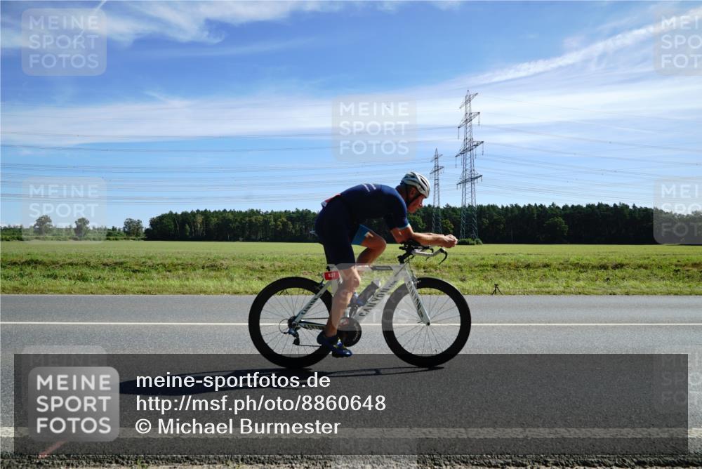 07.09.2025 - 19. Norderstedt Triathlon Michael Burmester http://msf.ph/oto/8860648 07.09.2025 11:52:51 Radfahren 136, 791, 837 meine-sportfotos.de