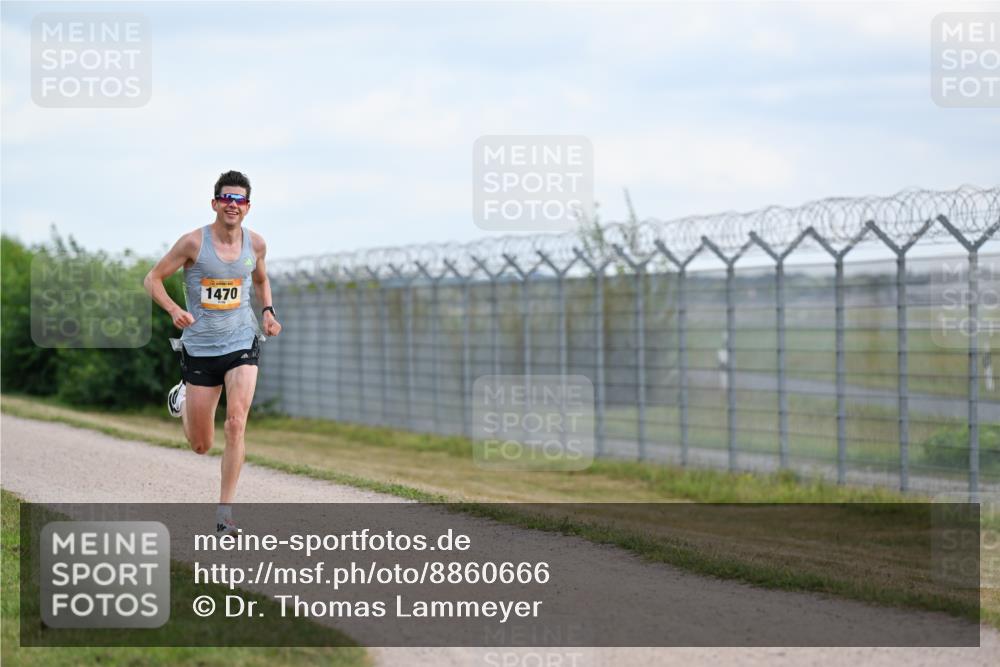 14.09.2025 - Airport Race Dr. Thomas Lammeyer http://msf.ph/oto/8860666 14.09.2025 11:45:55 Laufen 1470 meine-sportfotos.de