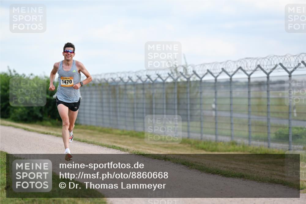 14.09.2025 - Airport Race Dr. Thomas Lammeyer http://msf.ph/oto/8860668 14.09.2025 11:45:56 Laufen 1470 meine-sportfotos.de