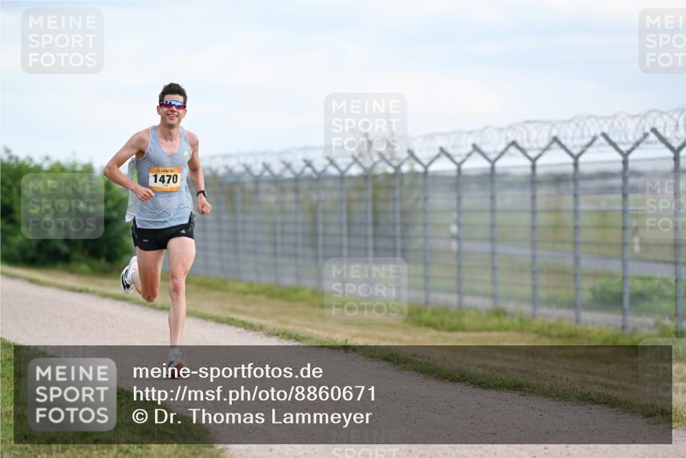 14.09.2025 - Airport Race Dr. Thomas Lammeyer http://msf.ph/oto/8860671 14.09.2025 11:45:56 Laufen 1470 meine-sportfotos.de