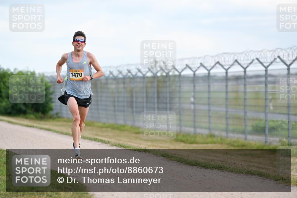 14.09.2025 - Airport Race Dr. Thomas Lammeyer http://msf.ph/oto/8860673 14.09.2025 11:45:56 Laufen 1470 meine-sportfotos.de