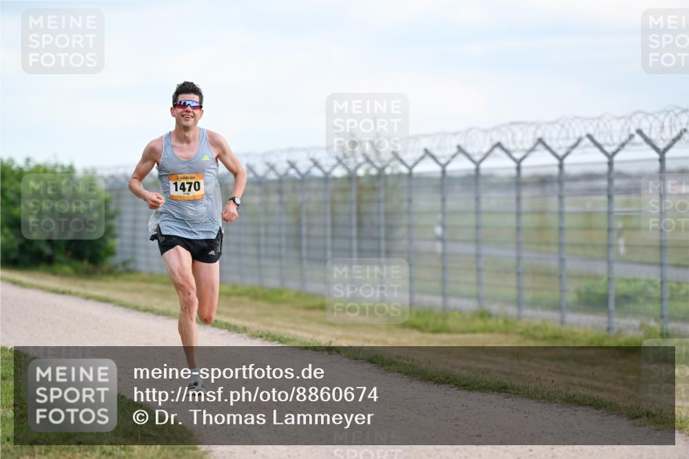 14.09.2025 - Airport Race Dr. Thomas Lammeyer http://msf.ph/oto/8860674 14.09.2025 11:45:56 Laufen 1470 meine-sportfotos.de