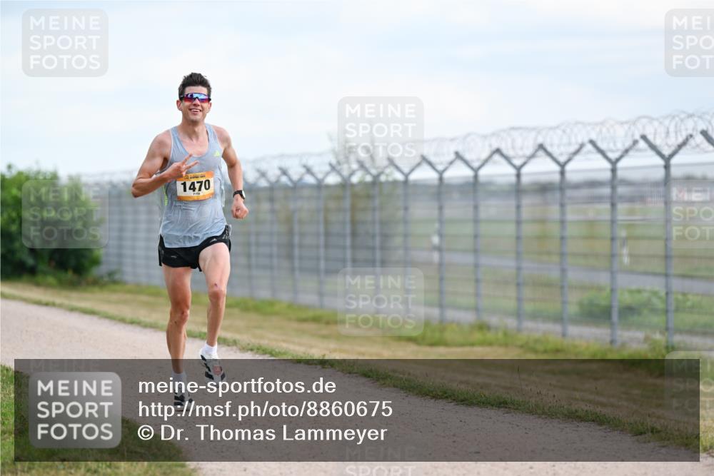 14.09.2025 - Airport Race Dr. Thomas Lammeyer http://msf.ph/oto/8860675 14.09.2025 11:45:57 Laufen 1470 meine-sportfotos.de