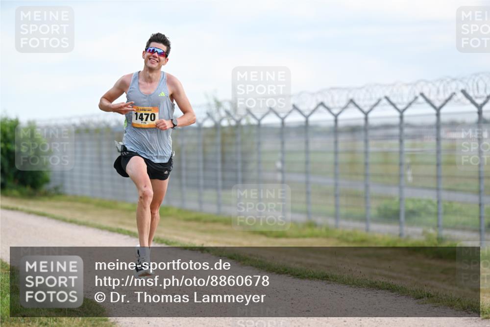 14.09.2025 - Airport Race Dr. Thomas Lammeyer http://msf.ph/oto/8860678 14.09.2025 11:45:57 Laufen 1470 meine-sportfotos.de
