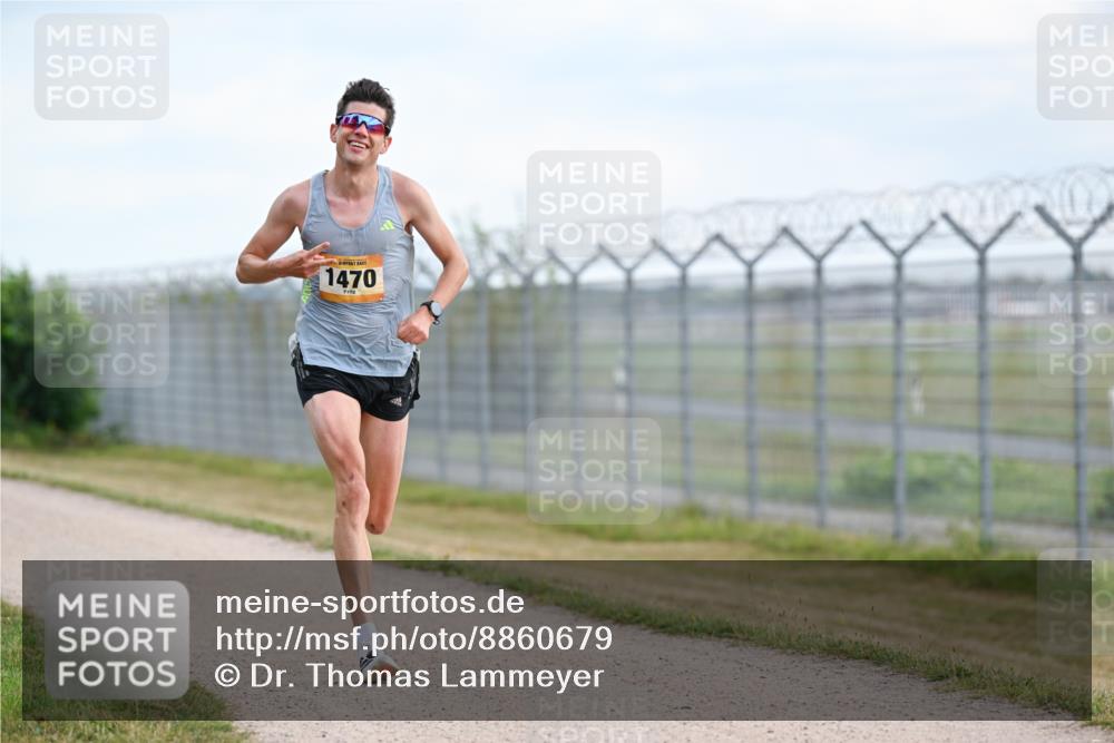 14.09.2025 - Airport Race Dr. Thomas Lammeyer http://msf.ph/oto/8860679 14.09.2025 11:45:57 Laufen 1470 meine-sportfotos.de