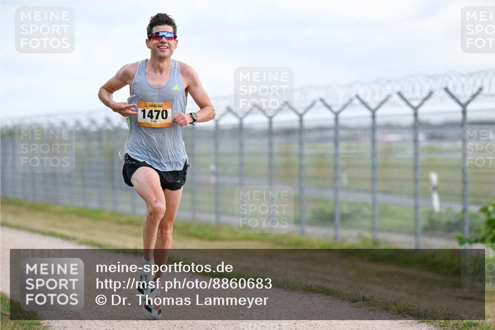 14.09.2025 - Airport Race Dr. Thomas Lammeyer http://msf.ph/oto/8860683 14.09.2025 11:45:58 Laufen 1470 meine-sportfotos.de